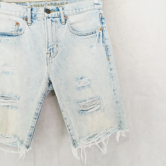 American Eagle Cotton Distressed Light Wash Jean Shorts  P4847 - Picture 2 of 8